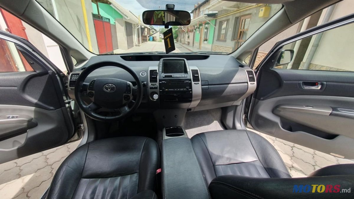 2008' Toyota Prius photo #6