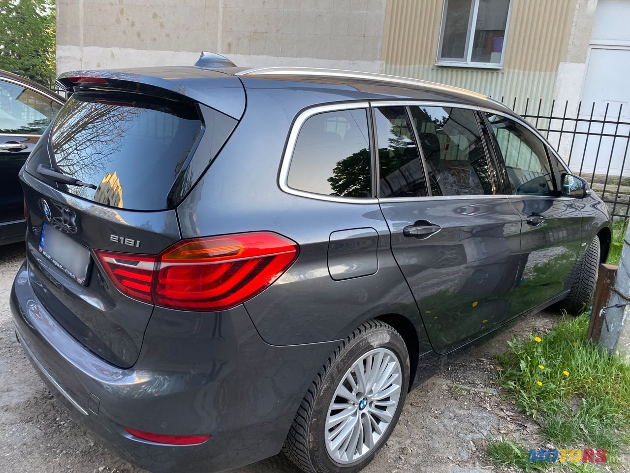 2016' BMW 2 Series Gran Tourer photo #2