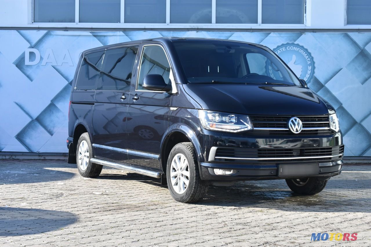 2016' Volkswagen Transporter photo #3