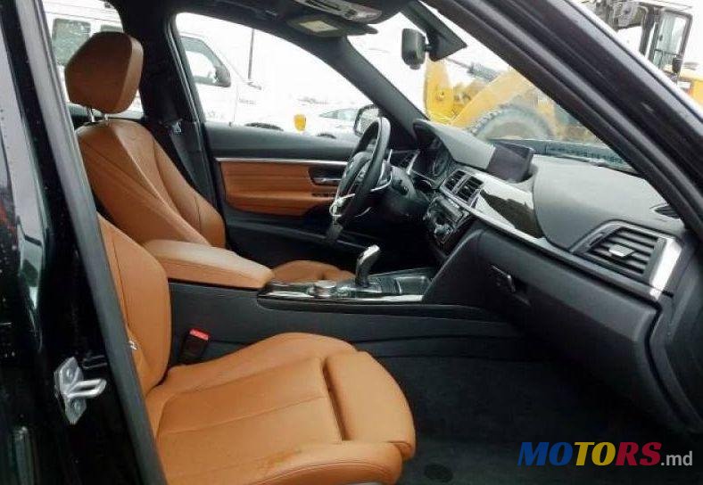 2016' BMW 3 photo #5