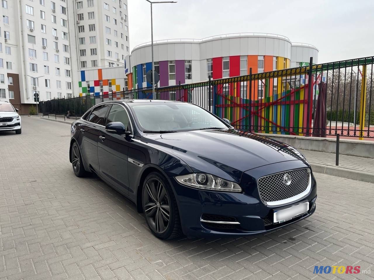 2010' Jaguar XJ photo #1
