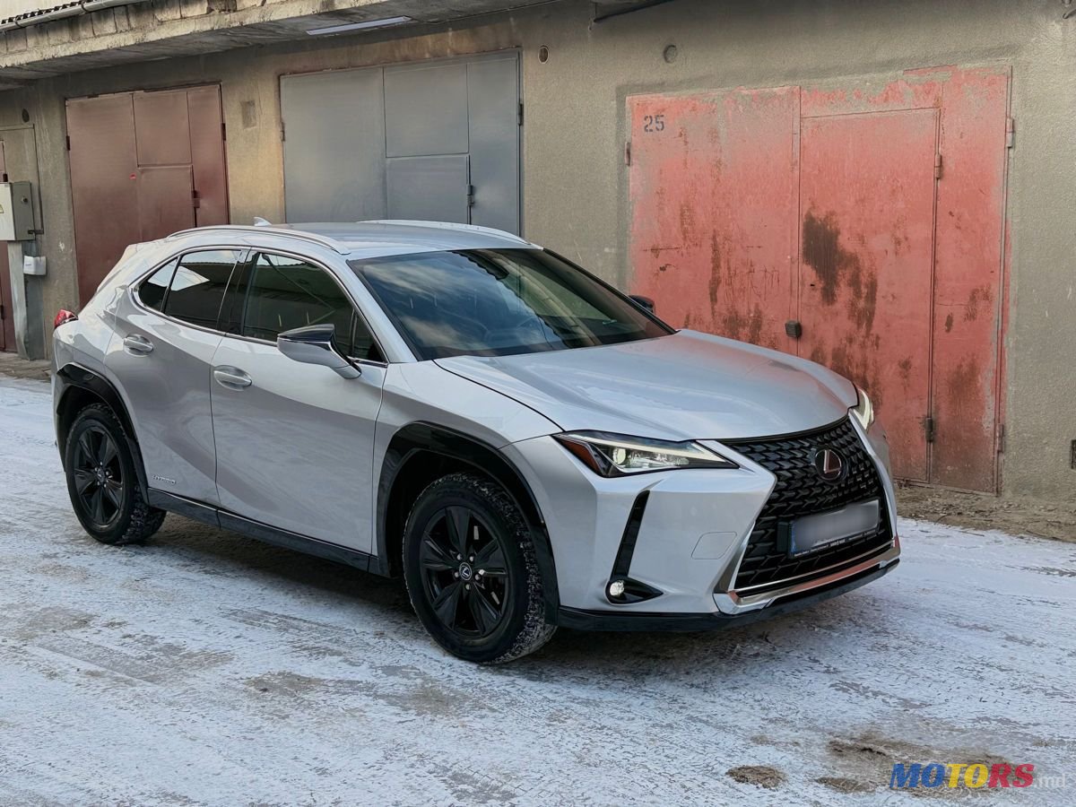 2021' Lexus UX photo #1