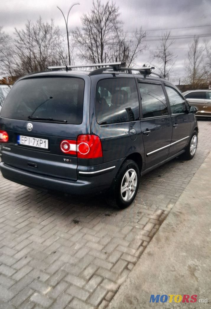 2005' Volkswagen Sharan photo #2