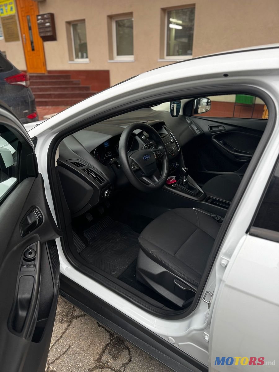 2017' Ford Focus photo #6