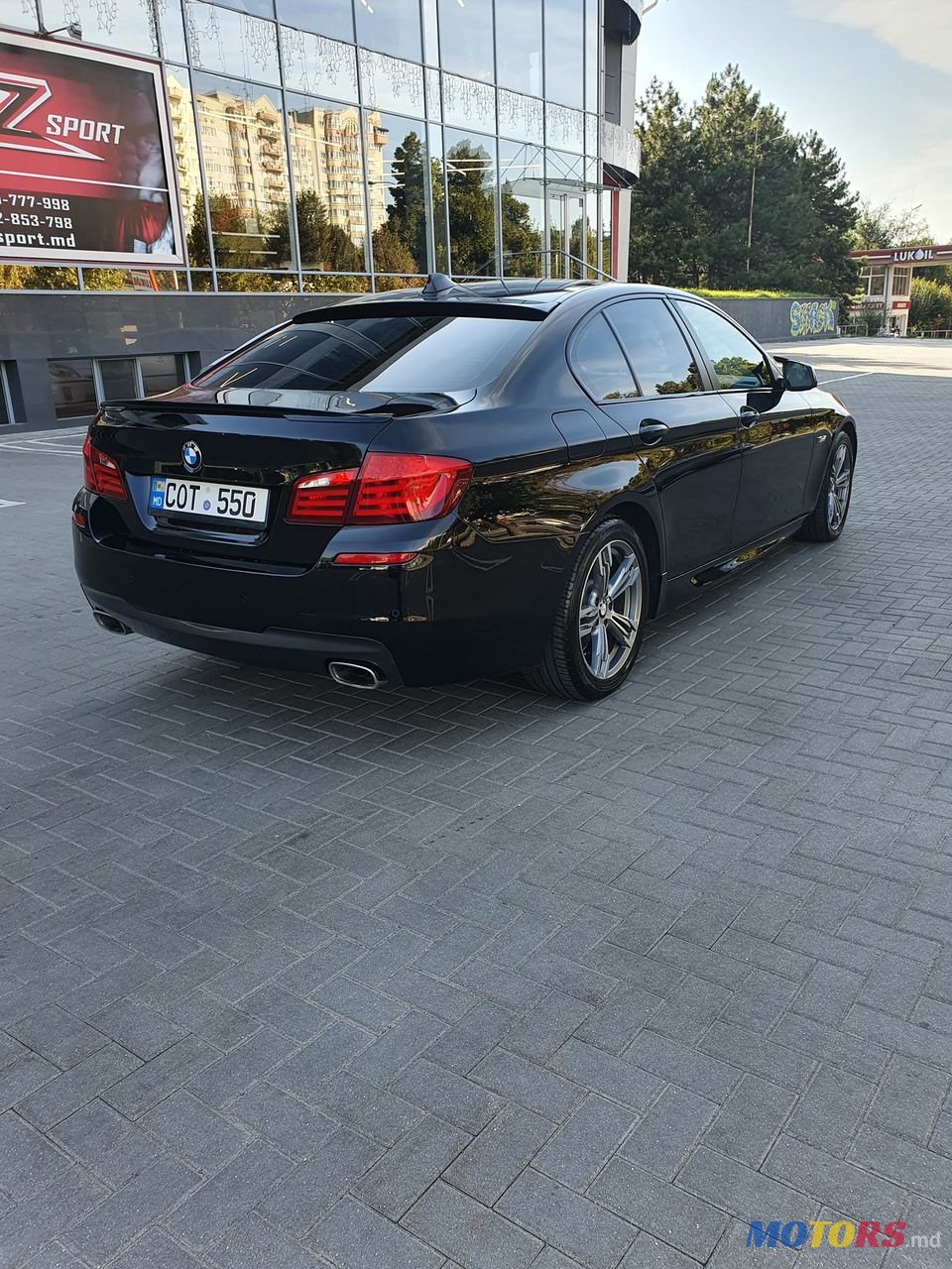 2013' BMW 5 Series photo #4