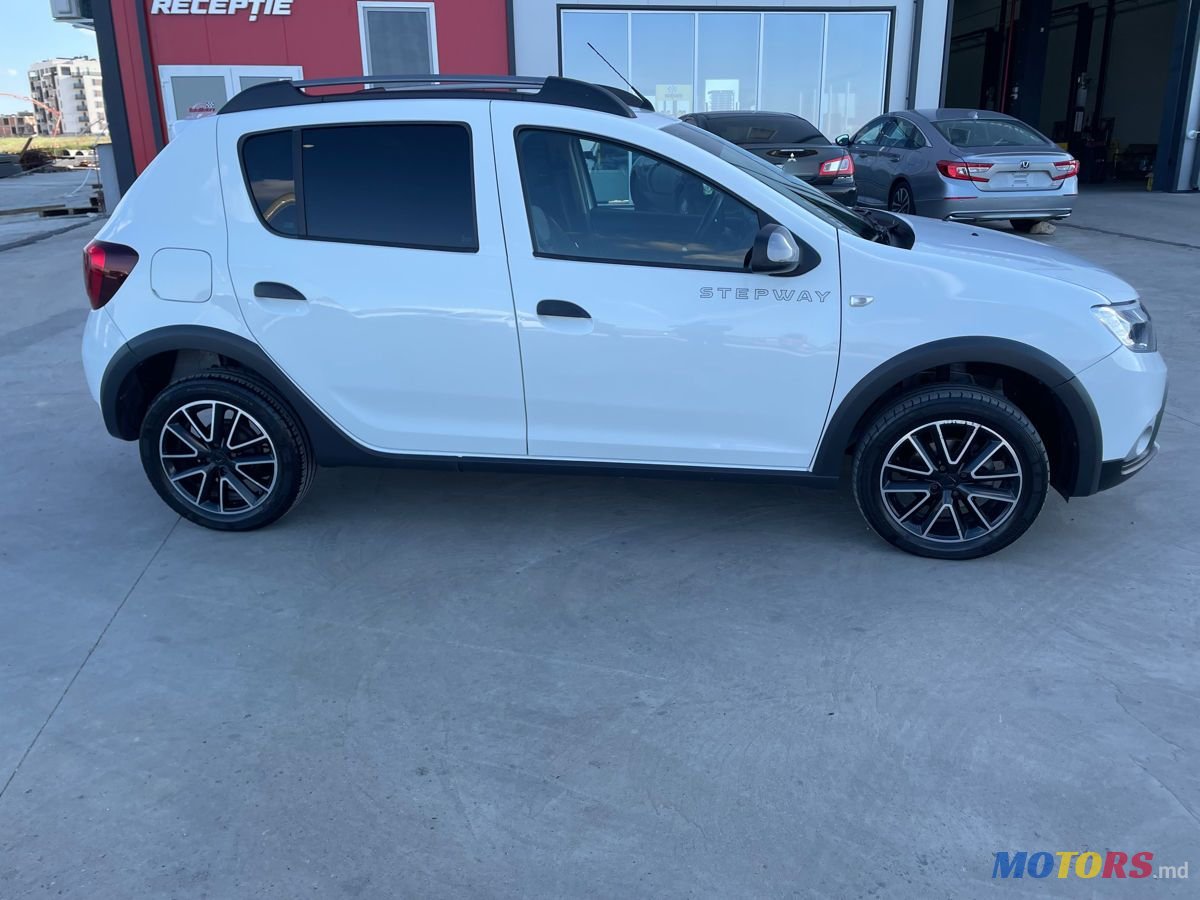 2019' Dacia Sandero Stepway photo #5