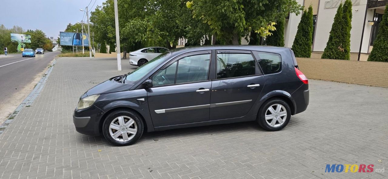 2006' Renault Grand Scenic photo #4
