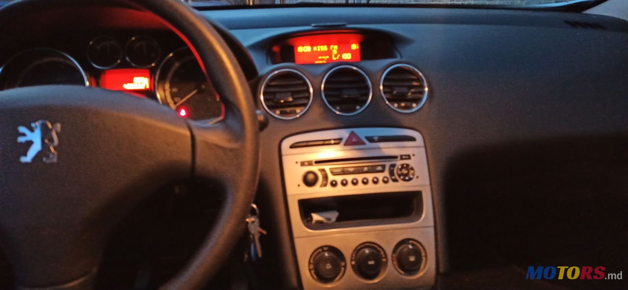 2010' Peugeot 308 photo #3