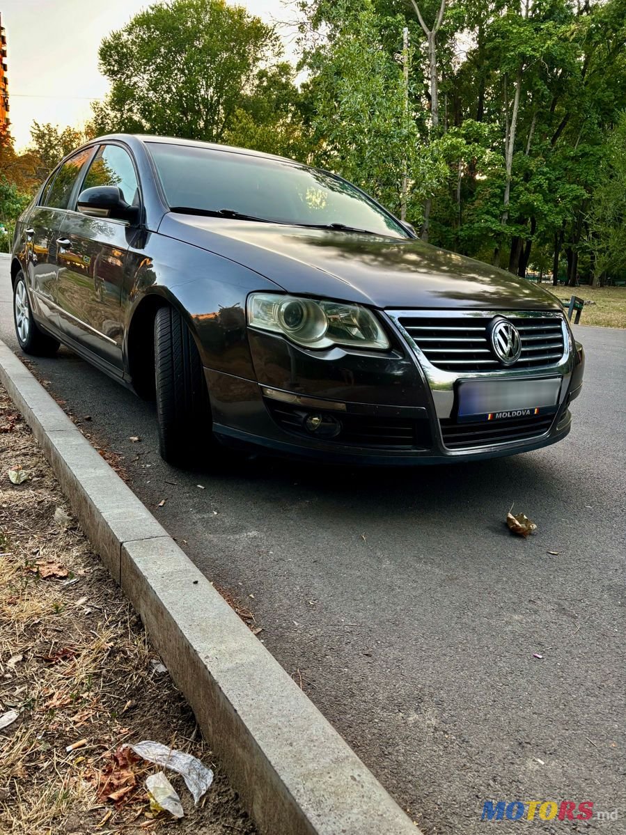 2008' Volkswagen Passat photo #3