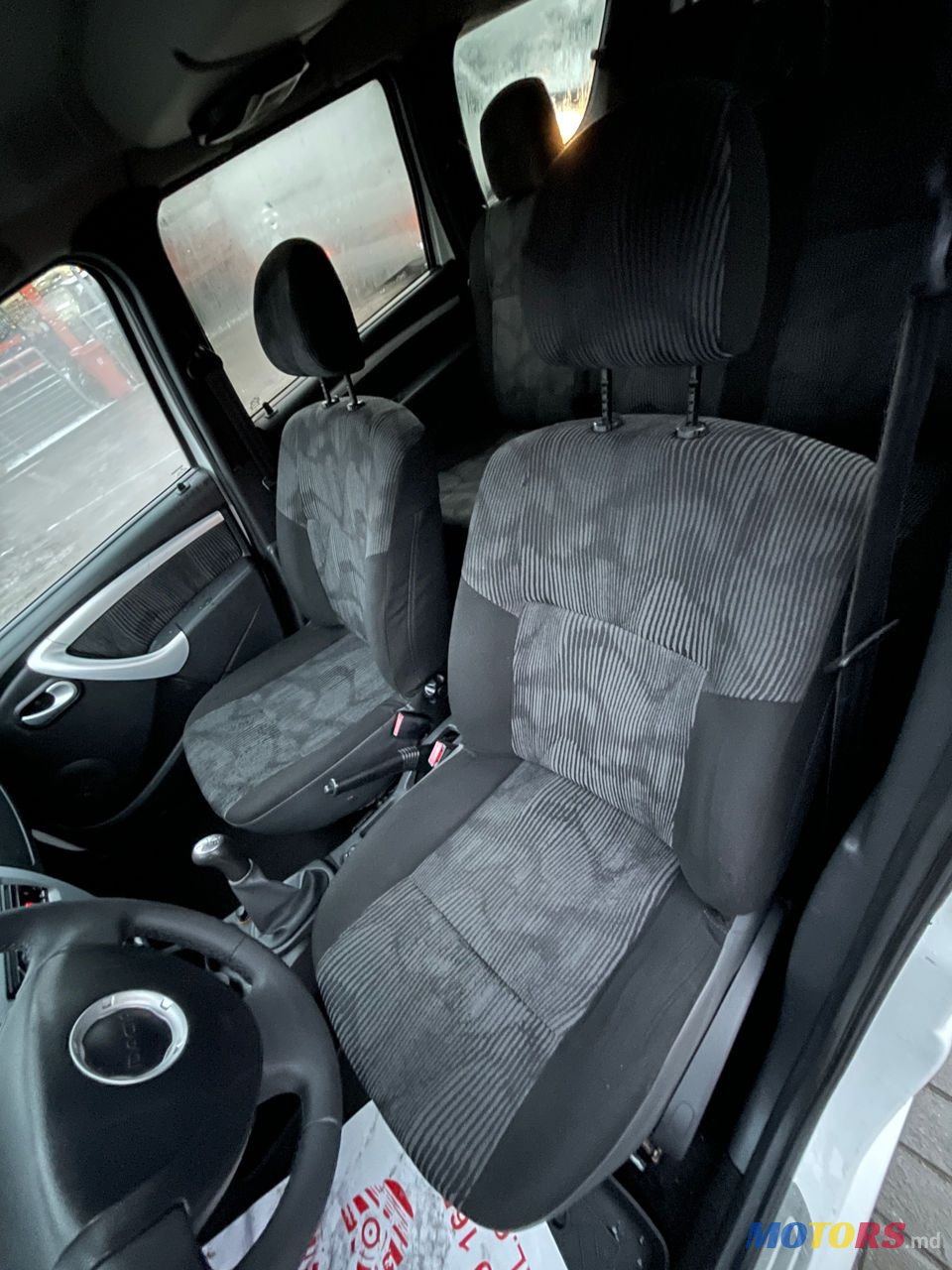 2010' Dacia Logan photo #5