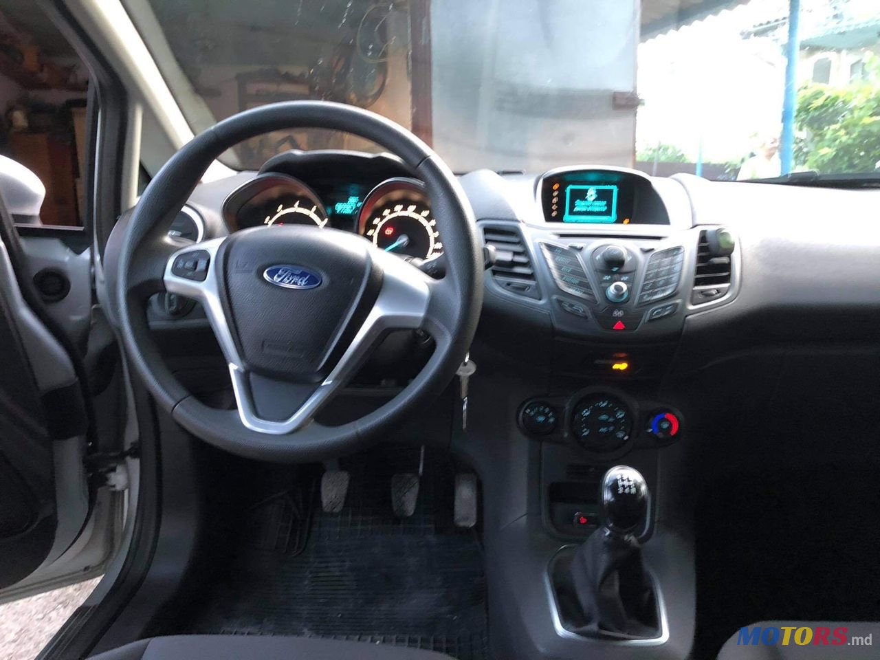 2013' Ford Fiesta photo #3