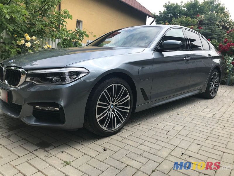 2018' BMW 5 Series photo #3