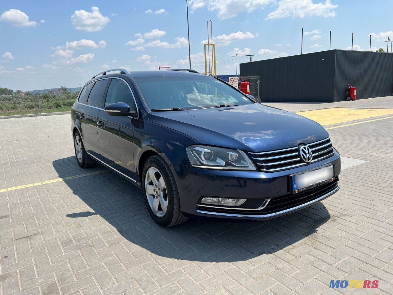 2012' Volkswagen Passat photo #2