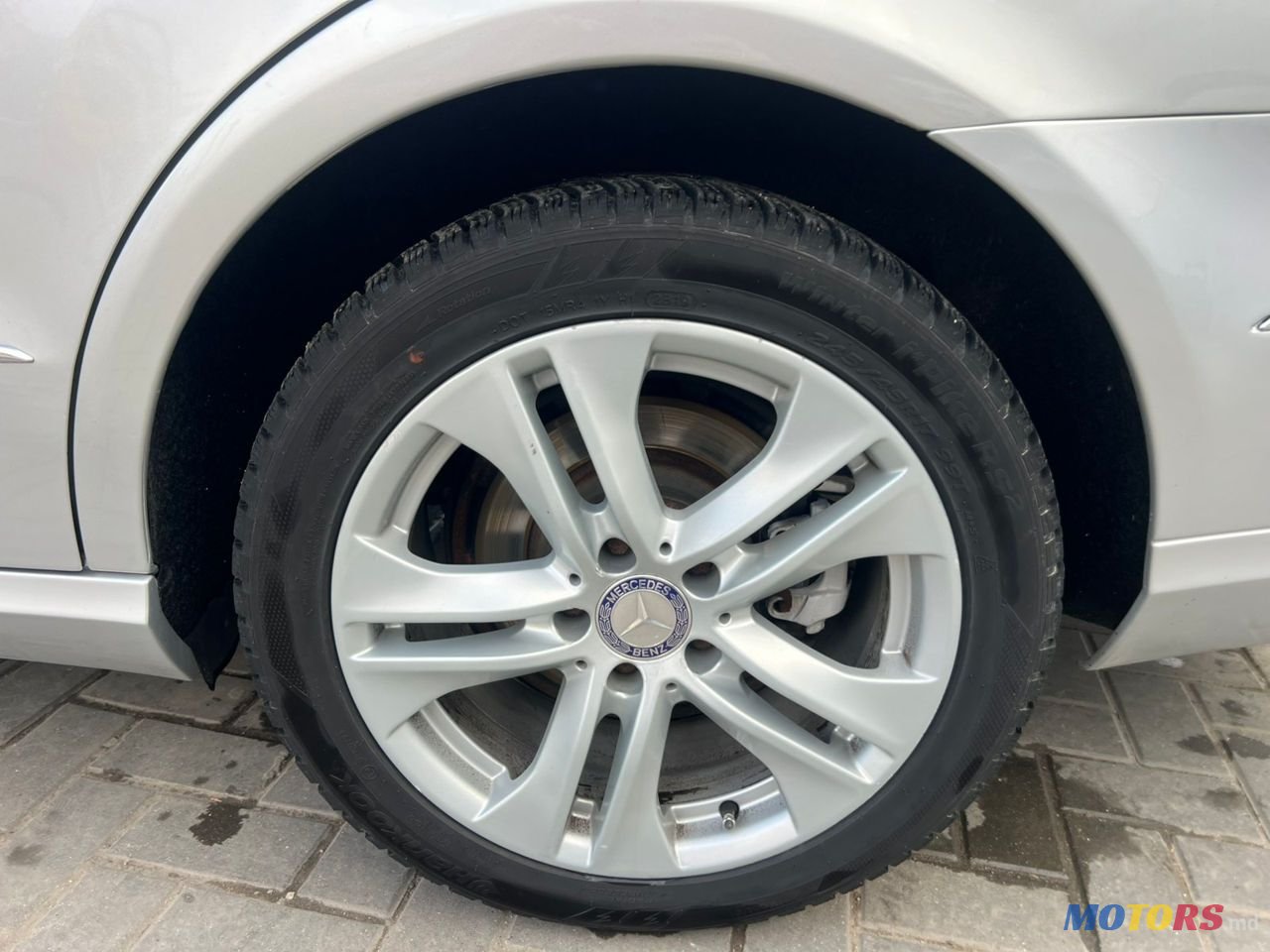 2010' Mercedes-Benz E-Class photo #3