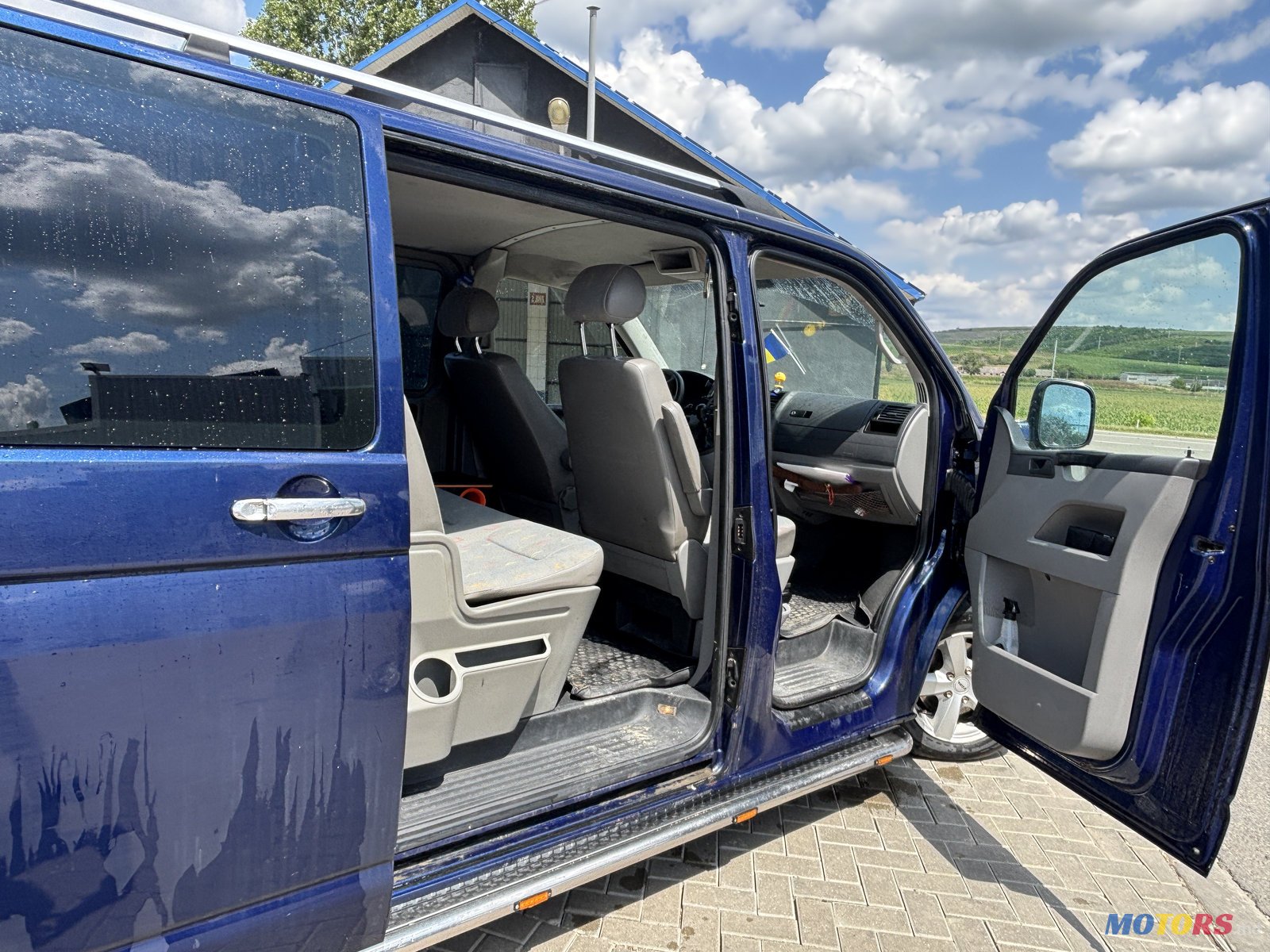 2004' Volkswagen T5 photo #5