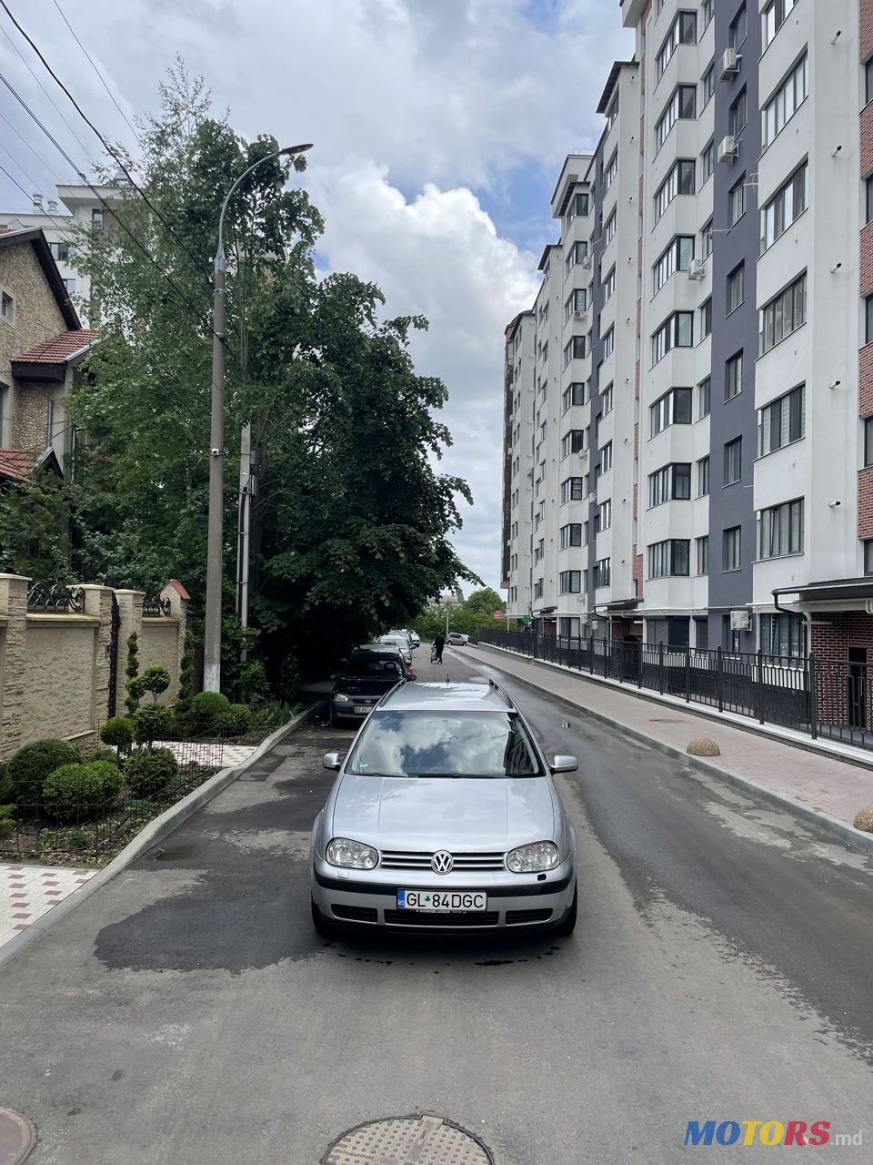 2004' Volkswagen Golf photo #1