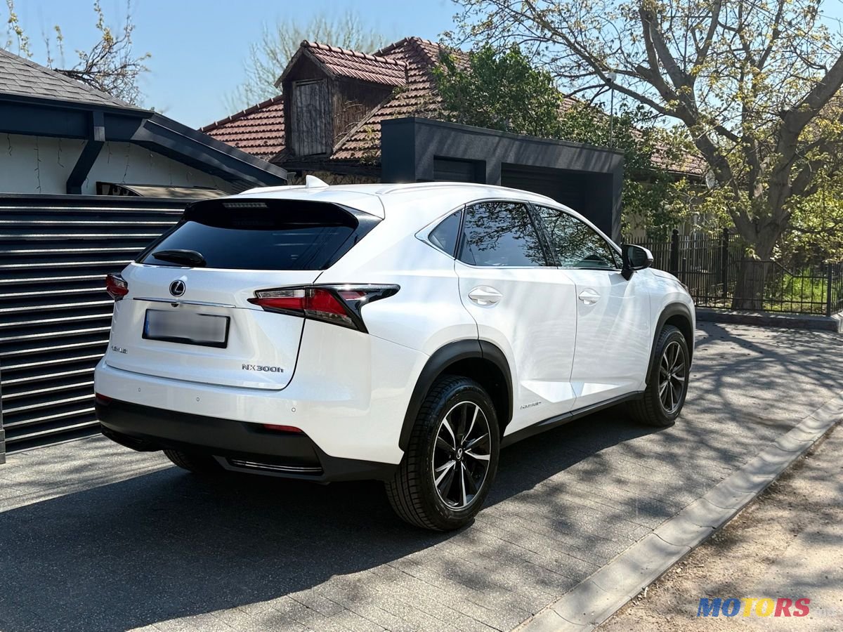 2016' Lexus Nx Series photo #4