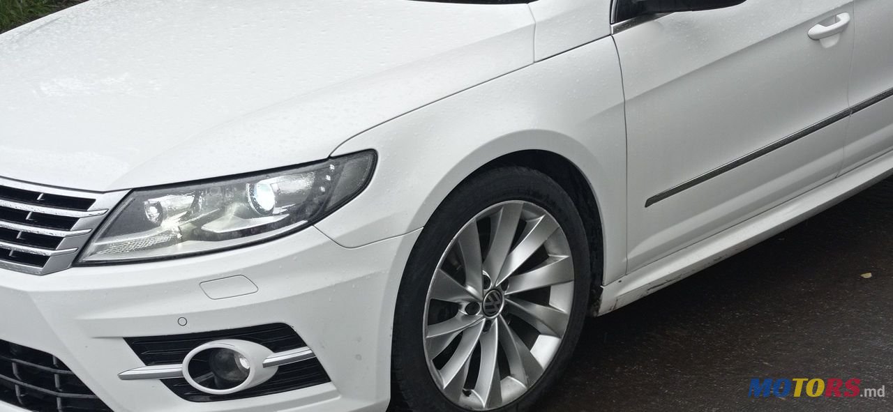 2013' Volkswagen Passat photo #4