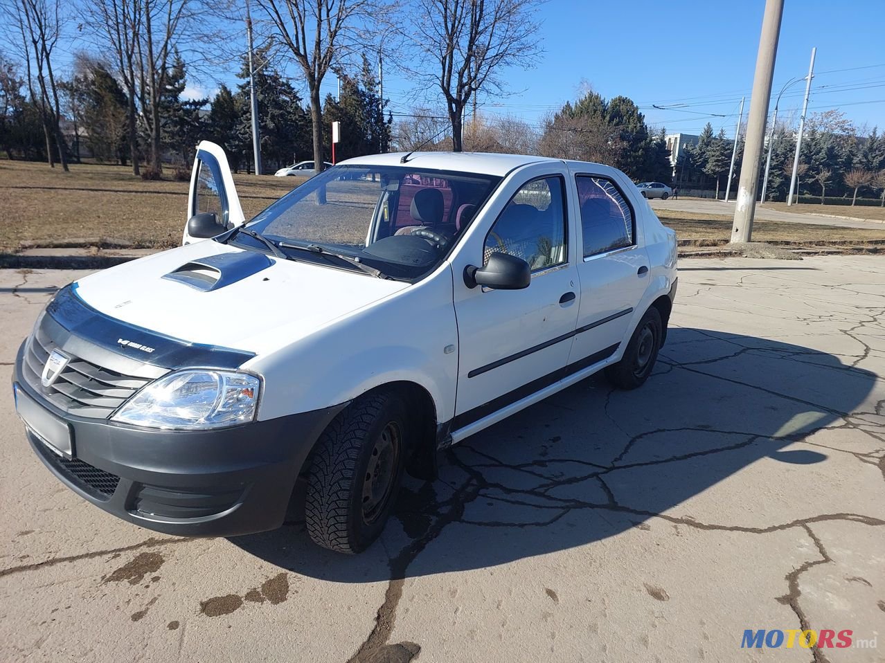 2012' Dacia Logan photo #4