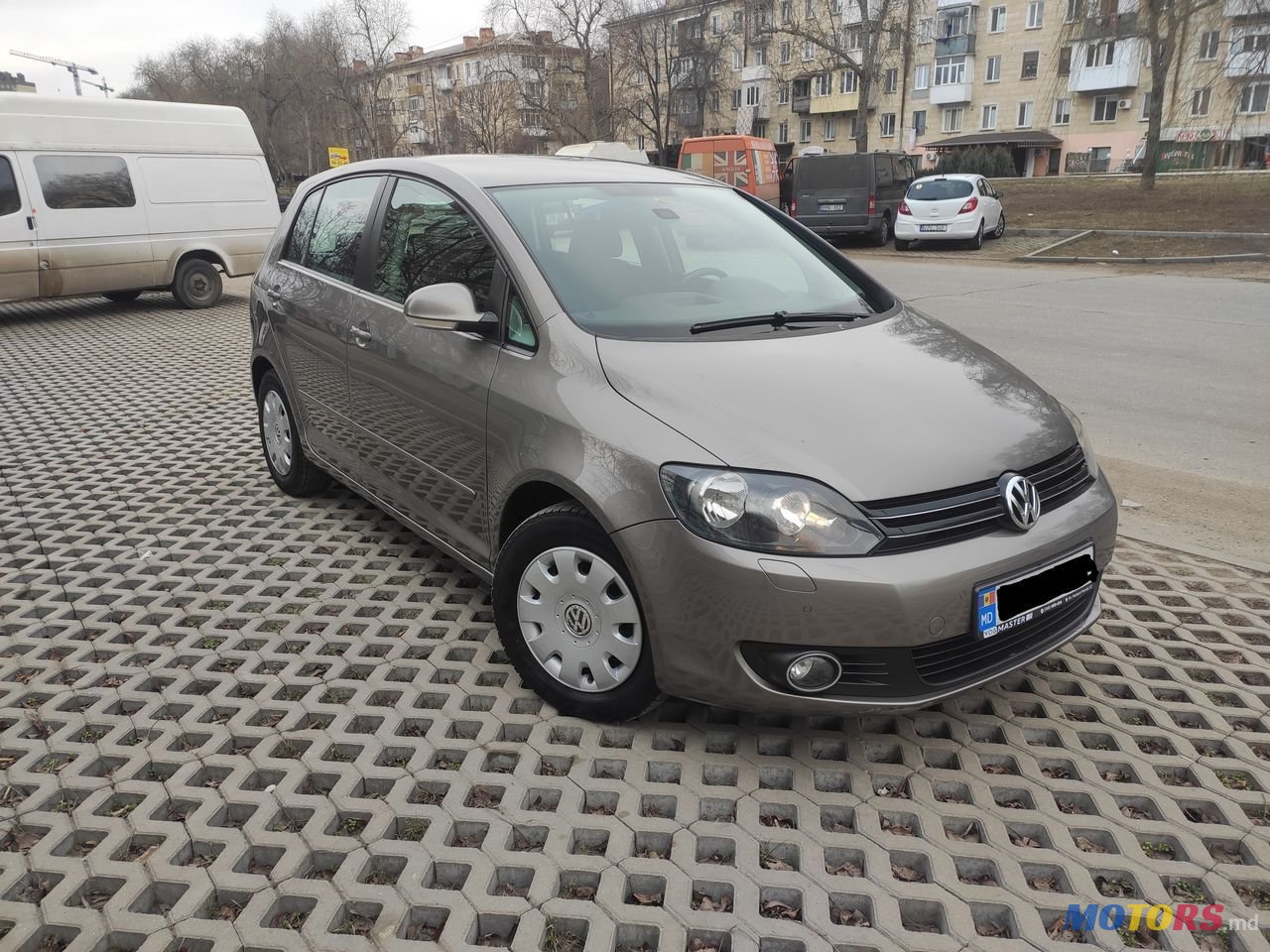 2010' Volkswagen Golf photo #1