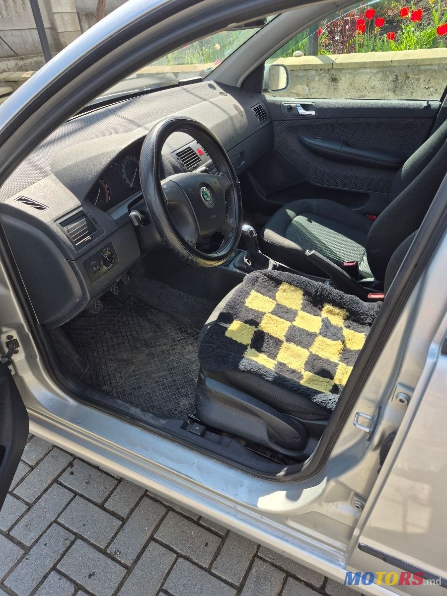 2007' Skoda Fabia photo #2