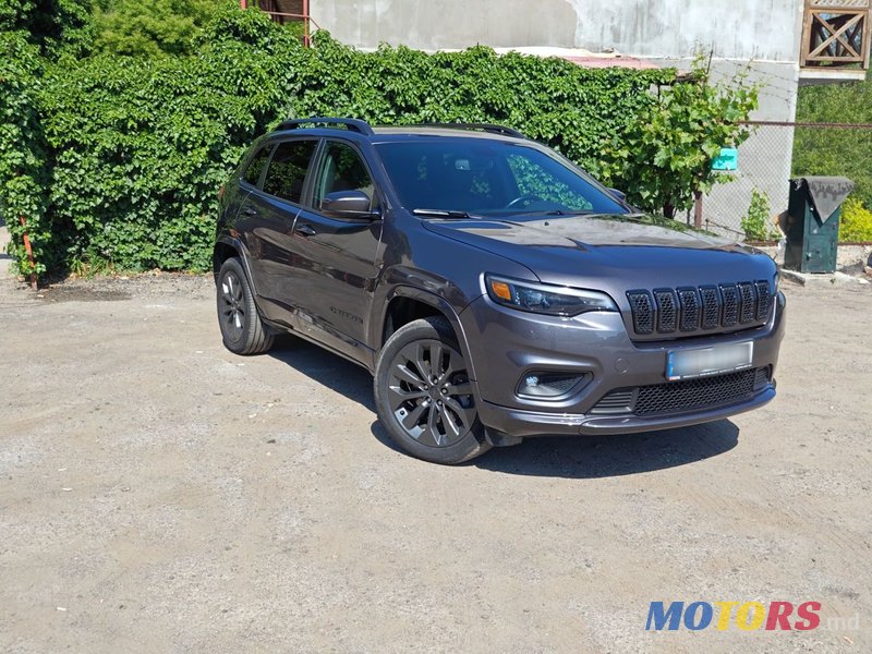 2018' Jeep Cherokee photo #2