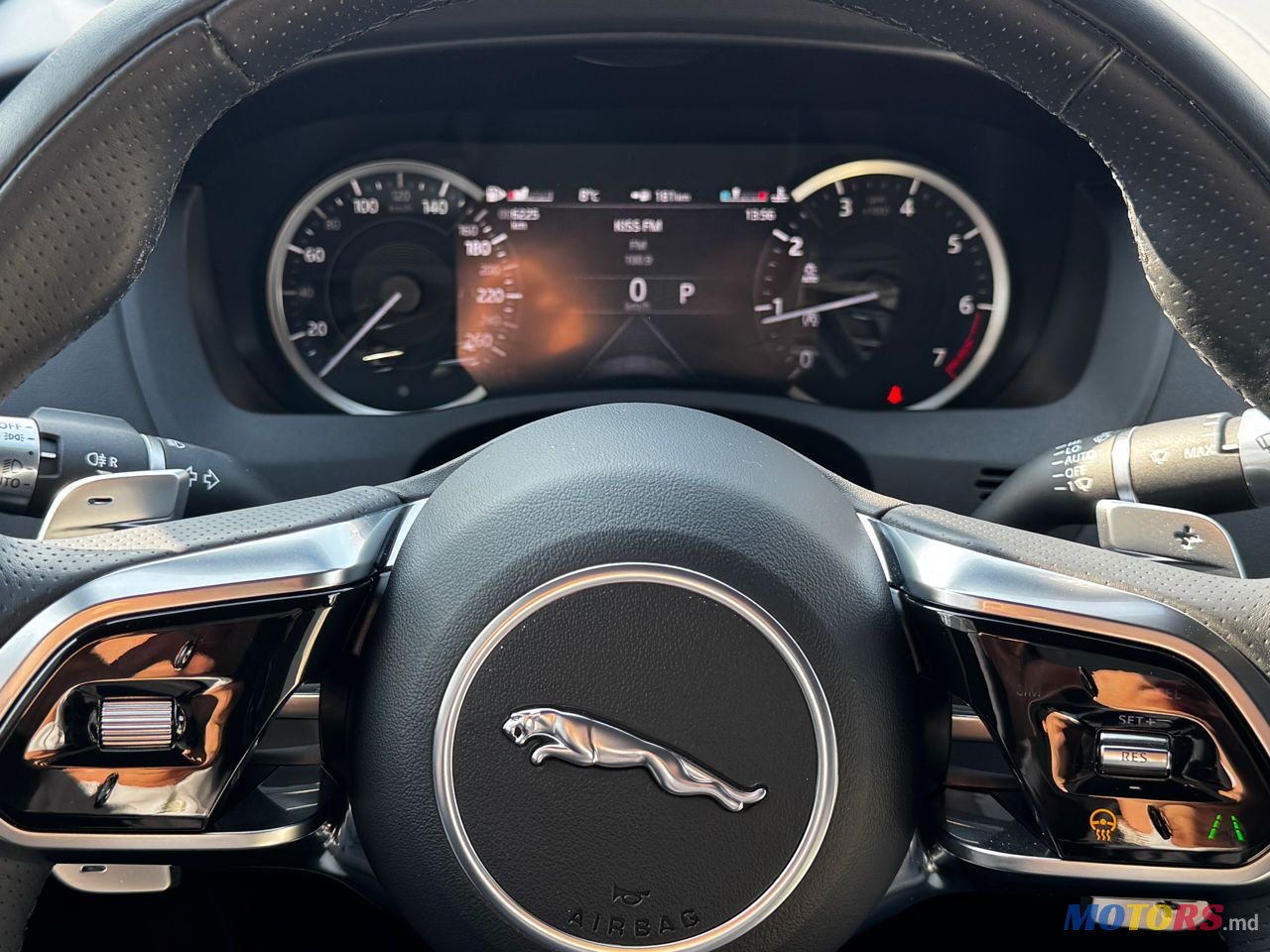 2022' Jaguar XE photo #4