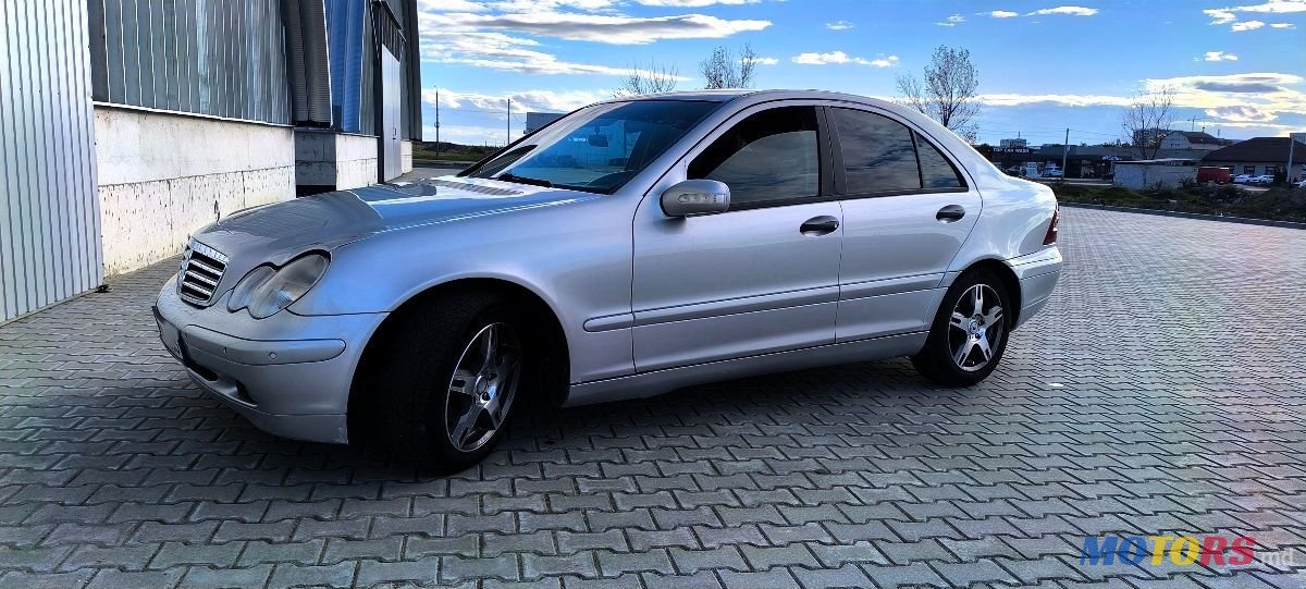 2002' Mercedes-Benz C-Class photo #5