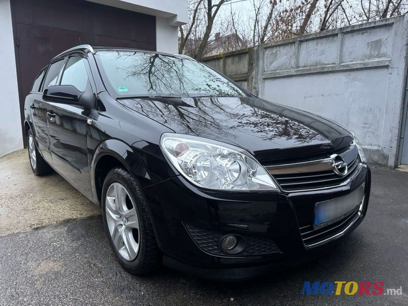 2009' Opel Astra photo #2