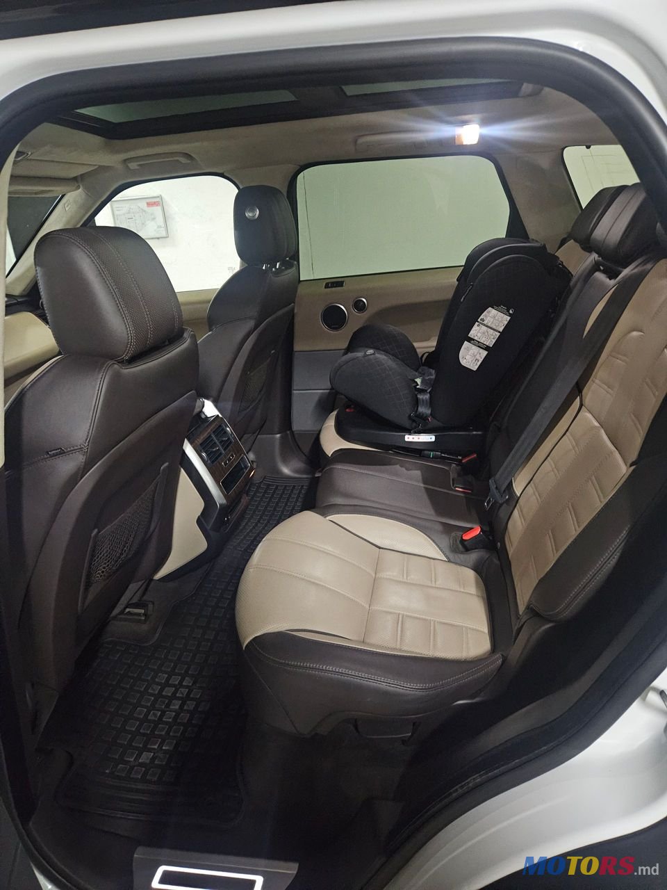 2014' Land Rover Range Rover Sport photo #6