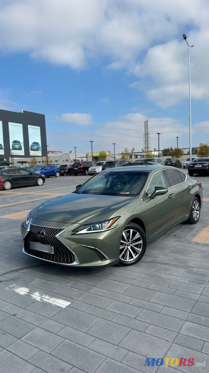 2020' Lexus Es Series photo #1