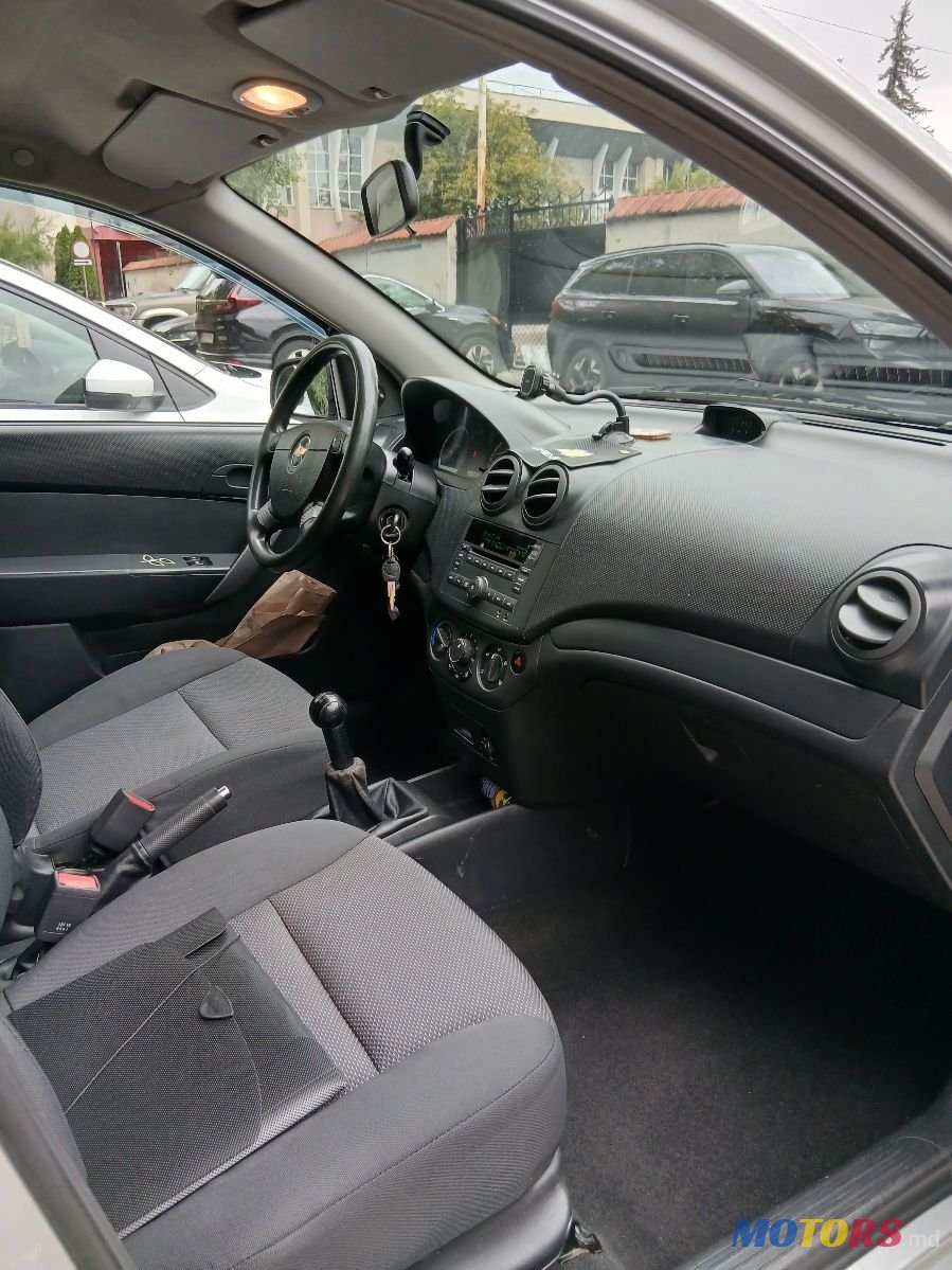 2011' Chevrolet Aveo photo #4