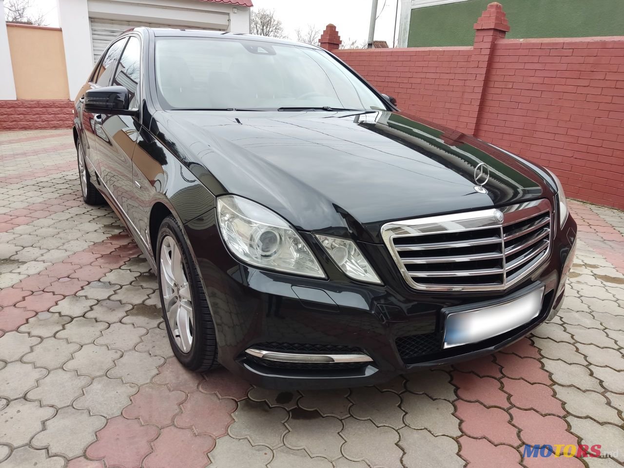 2011' Mercedes-Benz E Класс photo #2