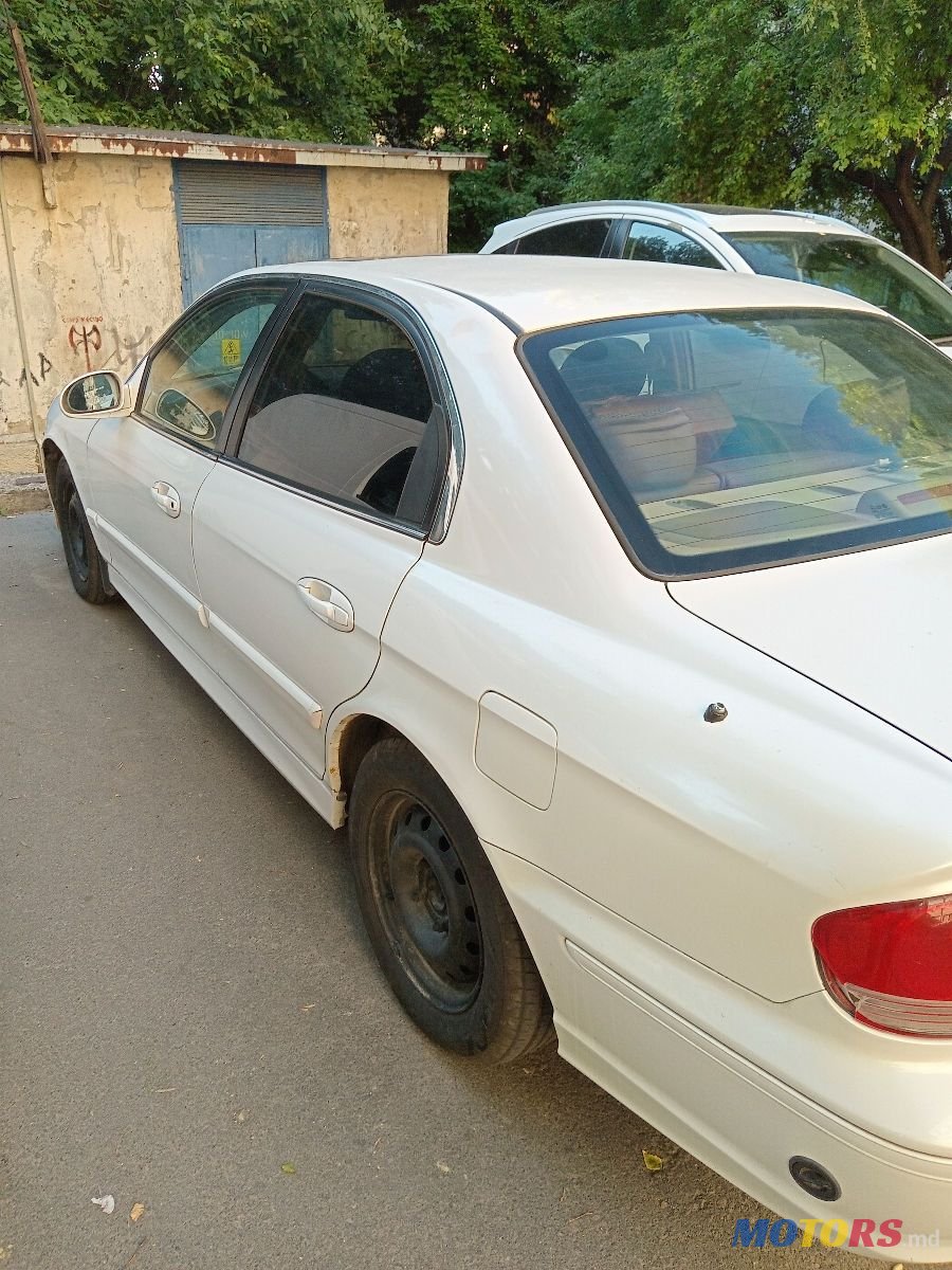 2002' Hyundai Sonata photo #1