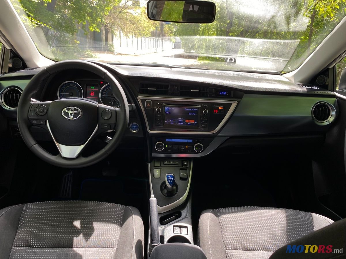 2014' Toyota Auris photo #6