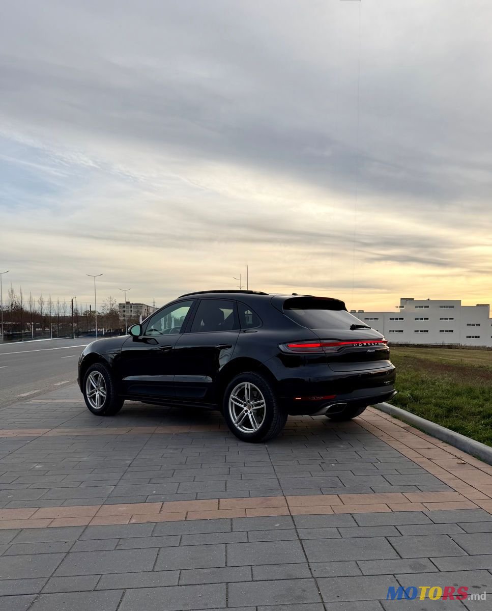 2019' Porsche Macan photo #3