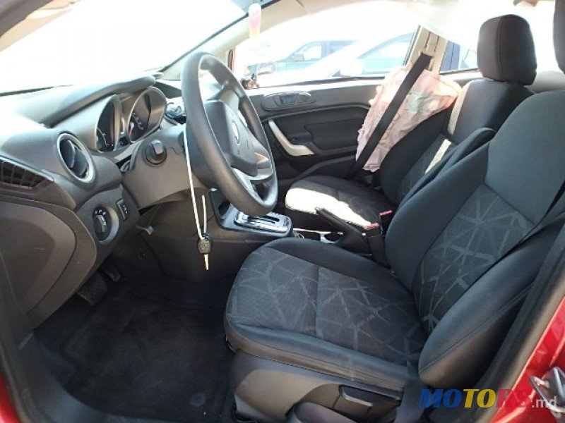 2012' Ford Fiesta photo #2