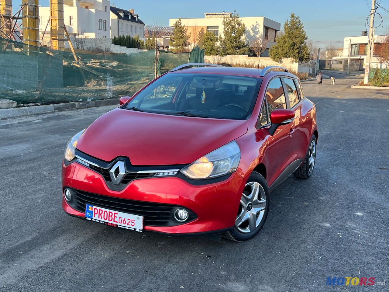 2014' Renault Clio photo #2