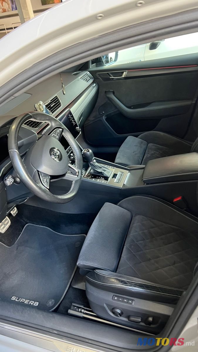 2020' Skoda Superb photo #6