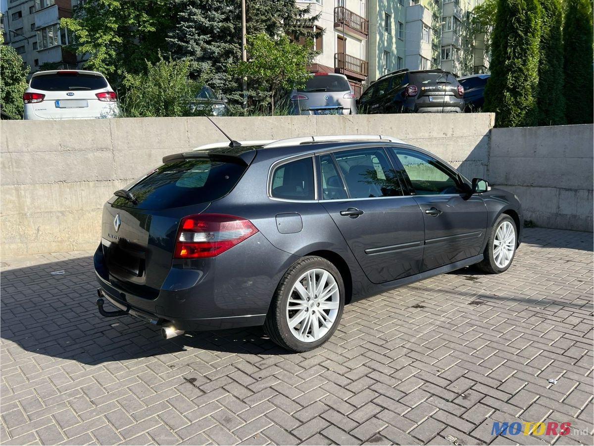 2010' Renault Laguna photo #3