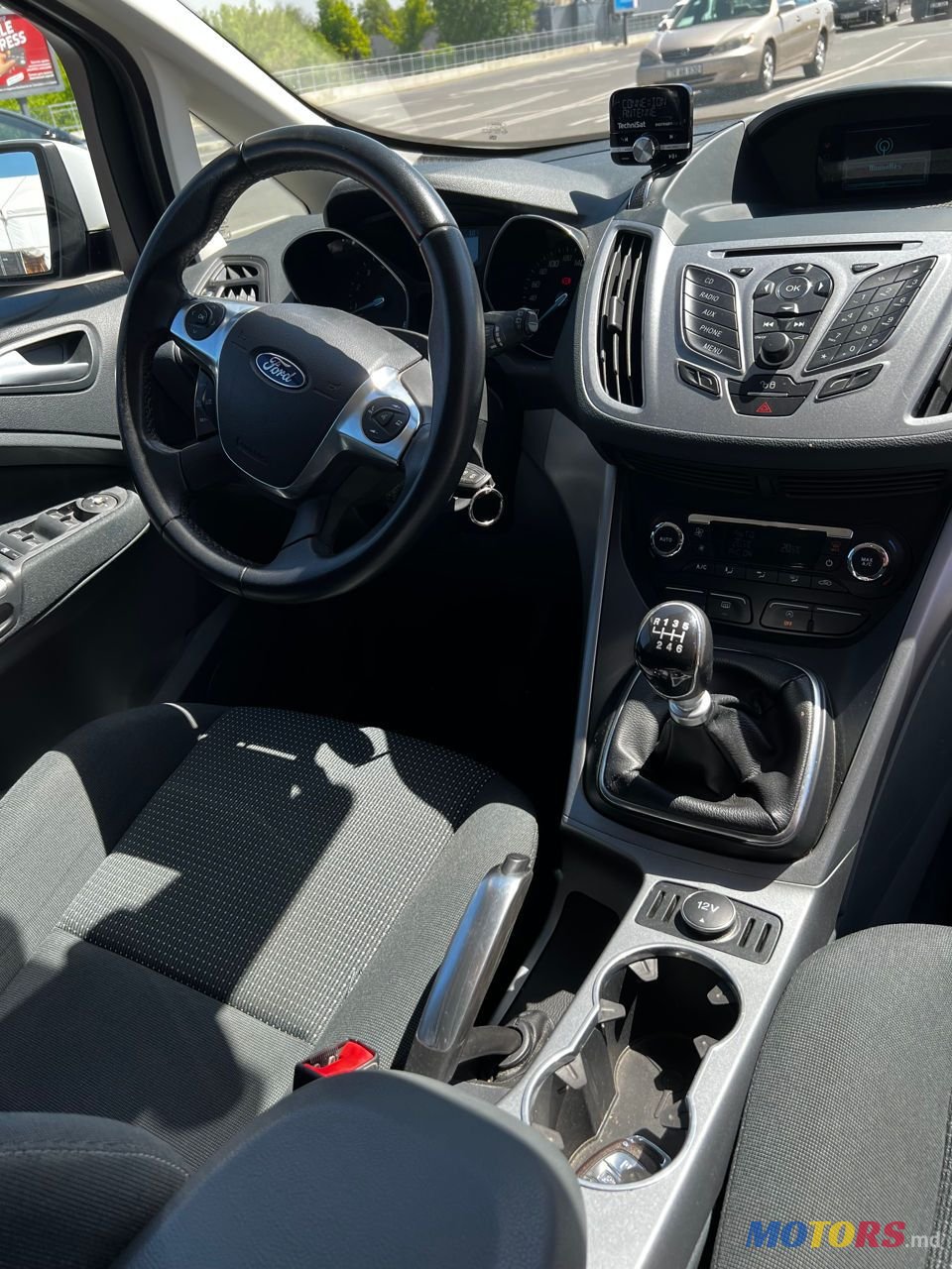 2013' Ford C-MAX photo #6