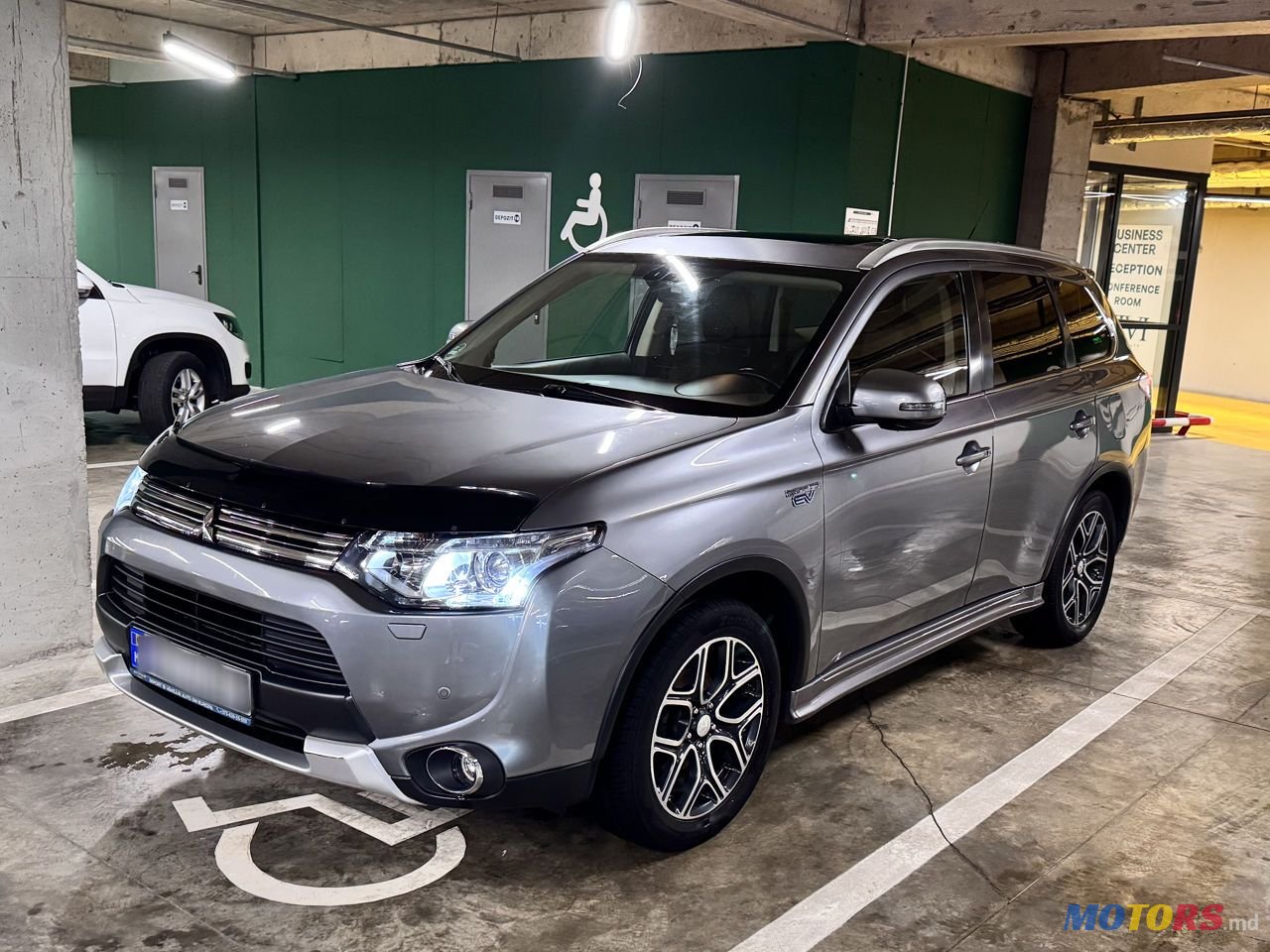 2015' Mitsubishi Outlander photo #1