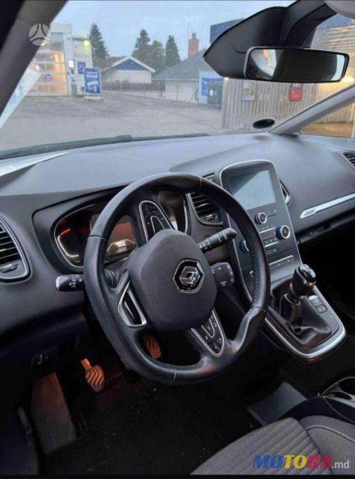 2017' Renault Grand Scenic photo #2