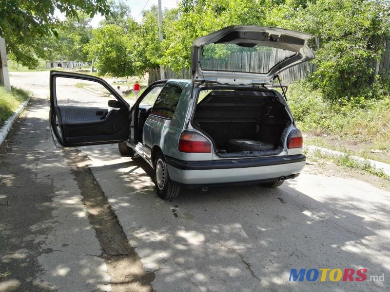 1993' Nissan Sunny photo #2