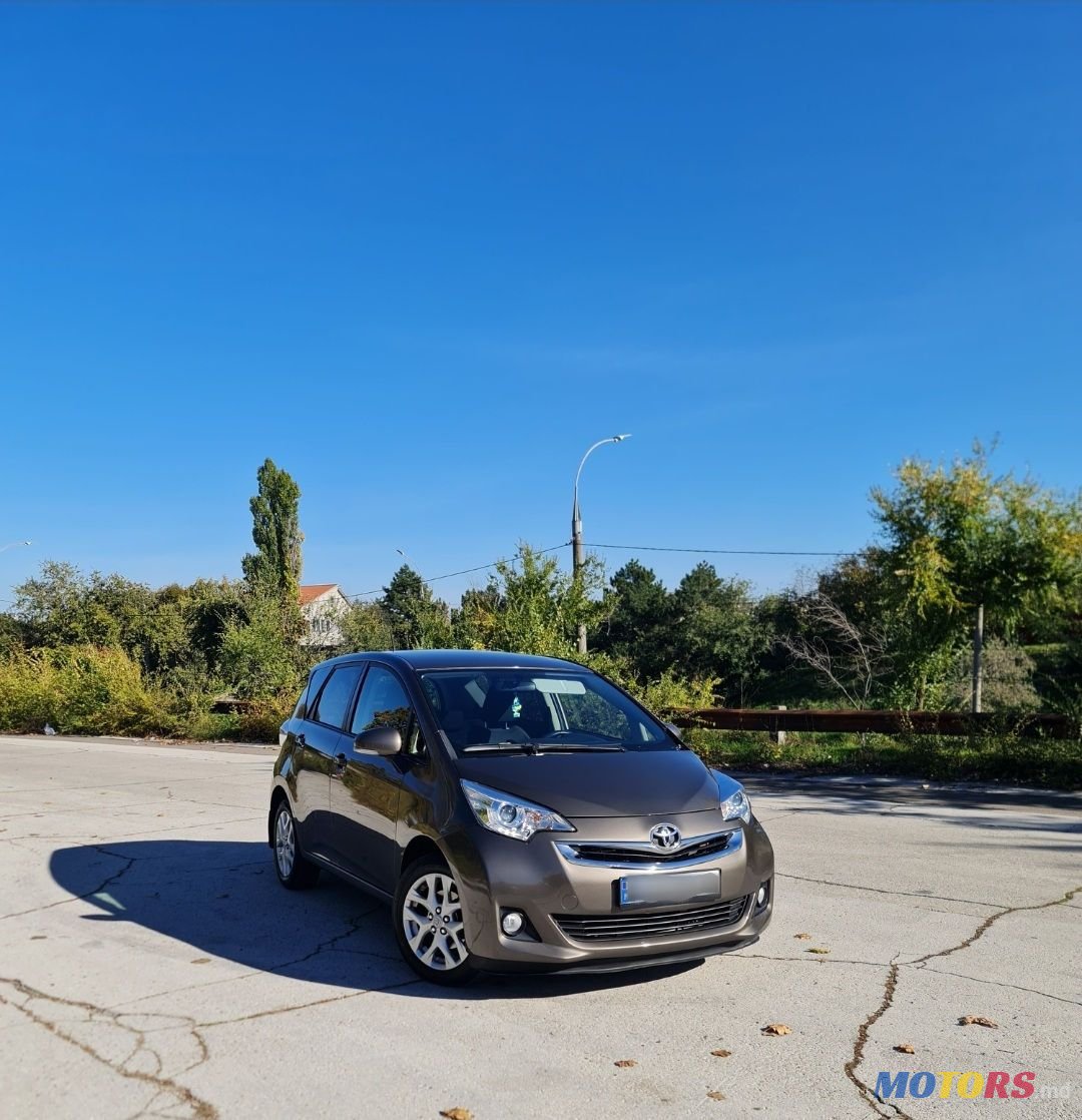 2015' Toyota Verso-S photo #1