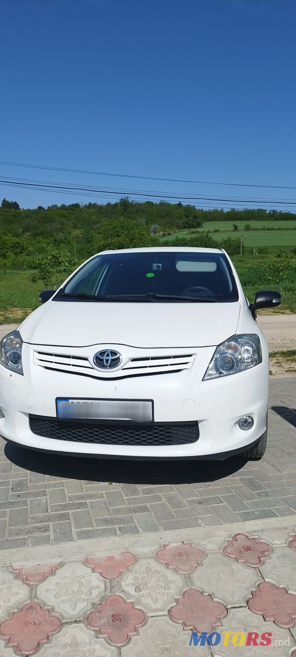 2010' Toyota Auris photo #5