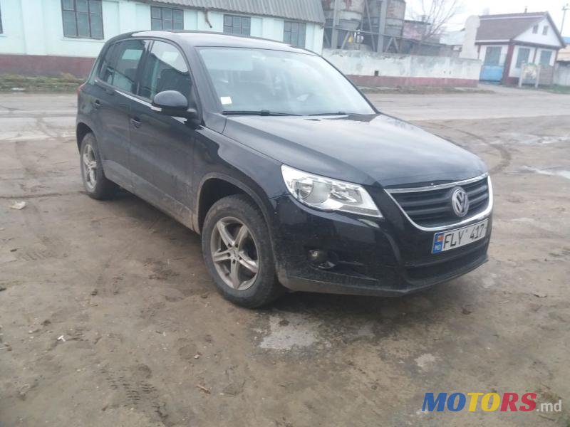 2010' Volkswagen Tiguan photo #1