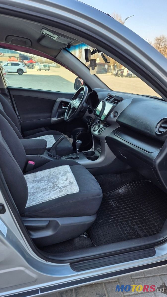 2007' Toyota RAV4 photo #5