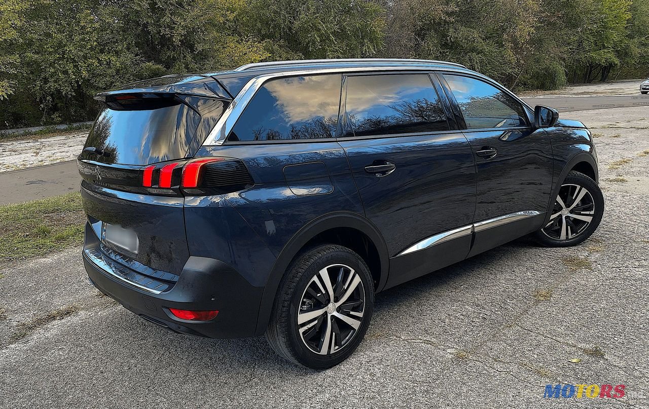 2019' Peugeot 5008 photo #5