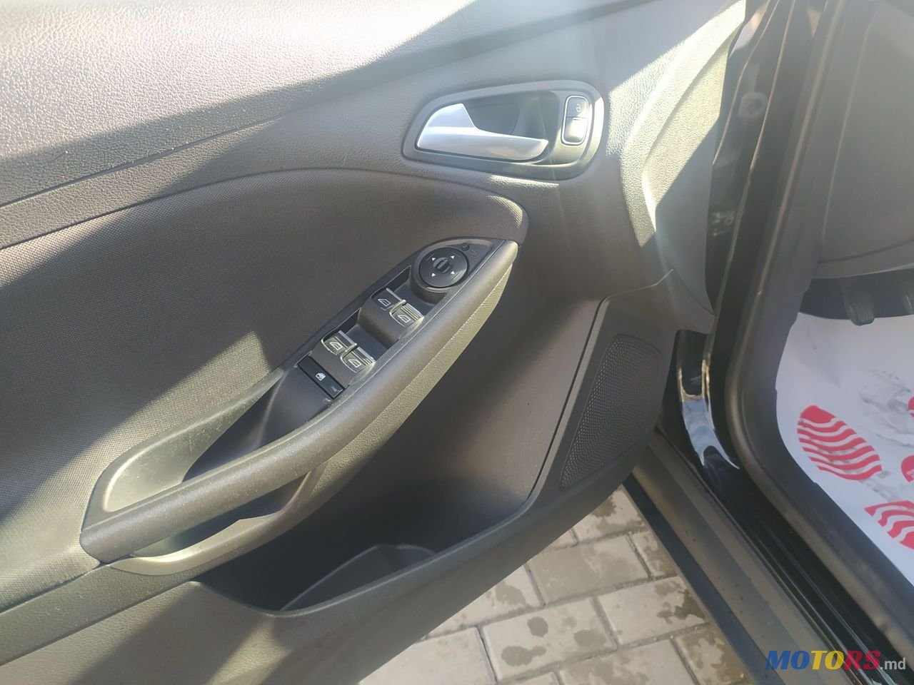 2017' Ford Focus photo #5